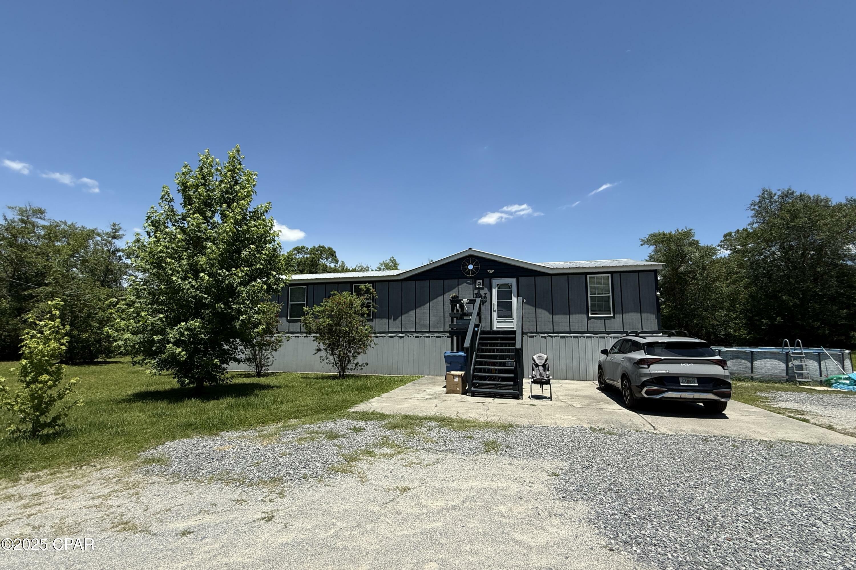Property Photo: 9014 Crook Hollow Road FL 32404