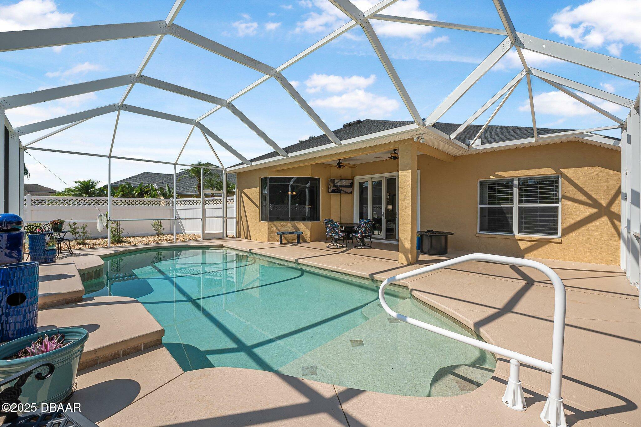 Property Photo: 3615 Marisol Court FL 32168