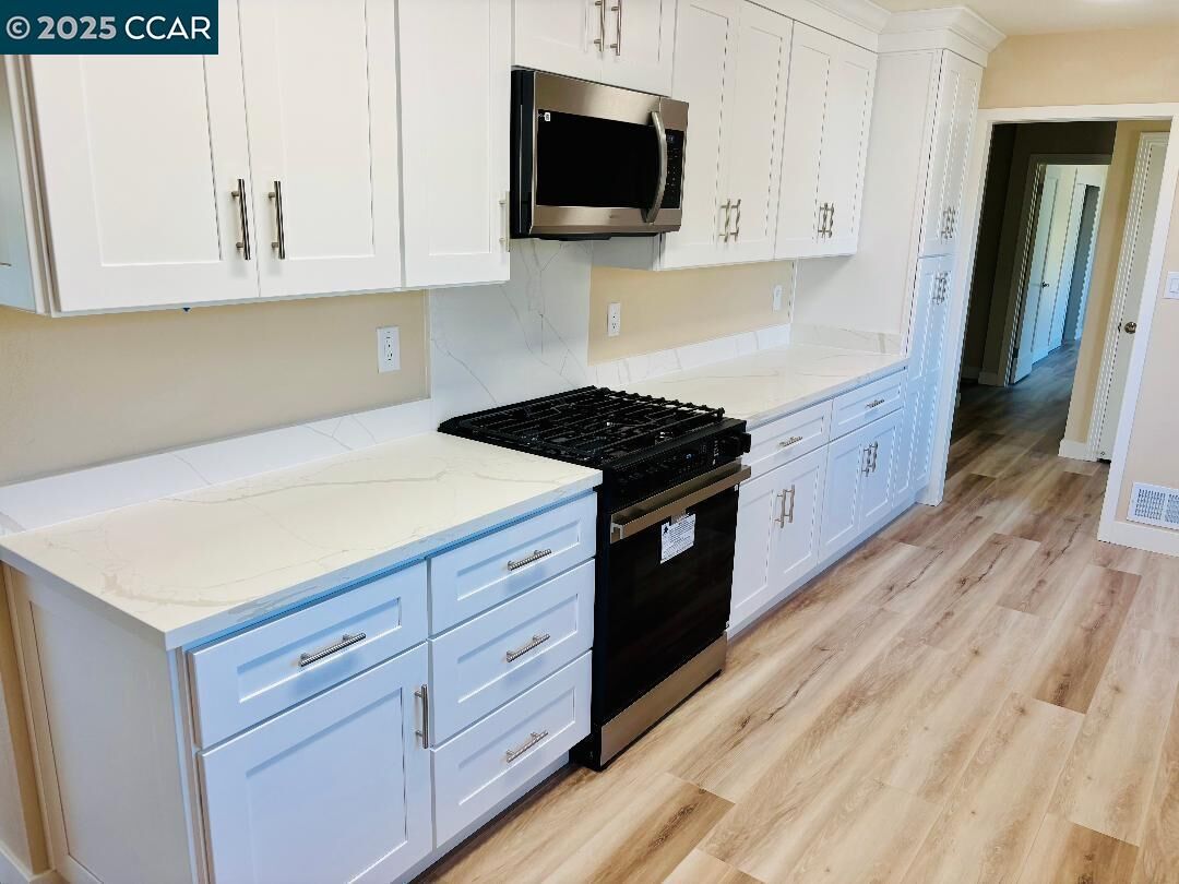 Property Photo: 1011 Harbor View Dr CA 94553