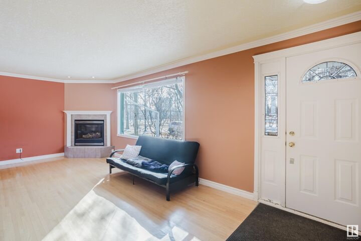 Property Photo:  11423 127 Street NW  AB T5M 0V2 