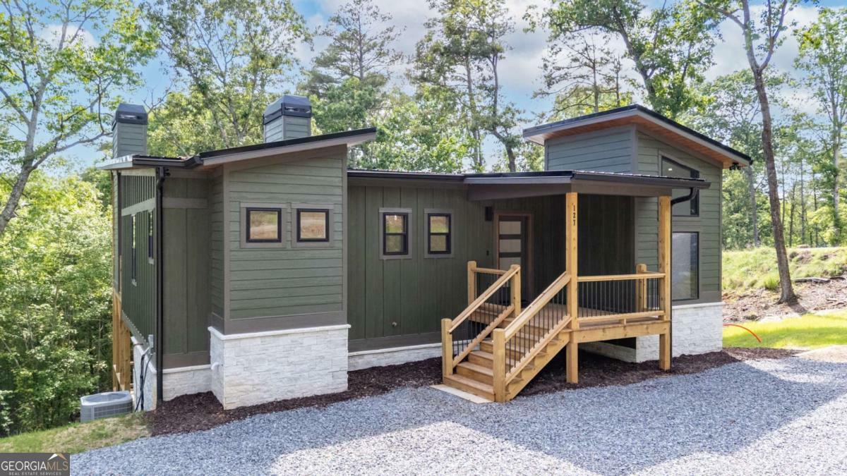 Property Photo: 127 Crystal Lane GA 30540