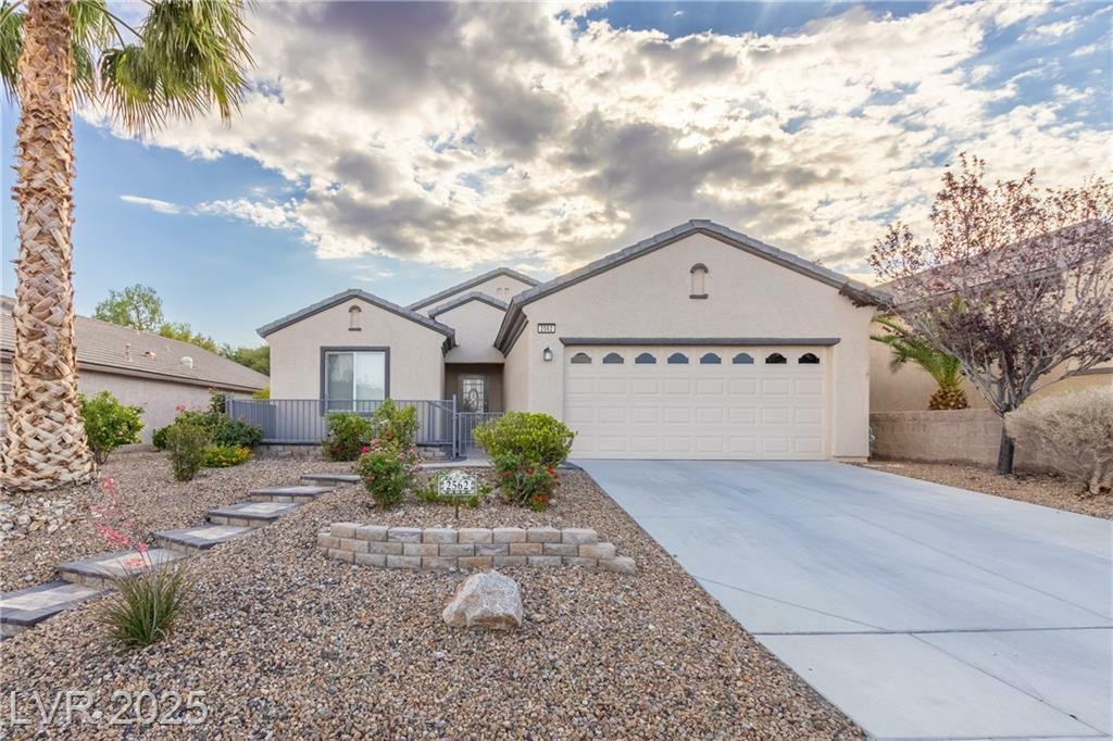 Property Photo: 2562 Starlight Valley Street NV 89044