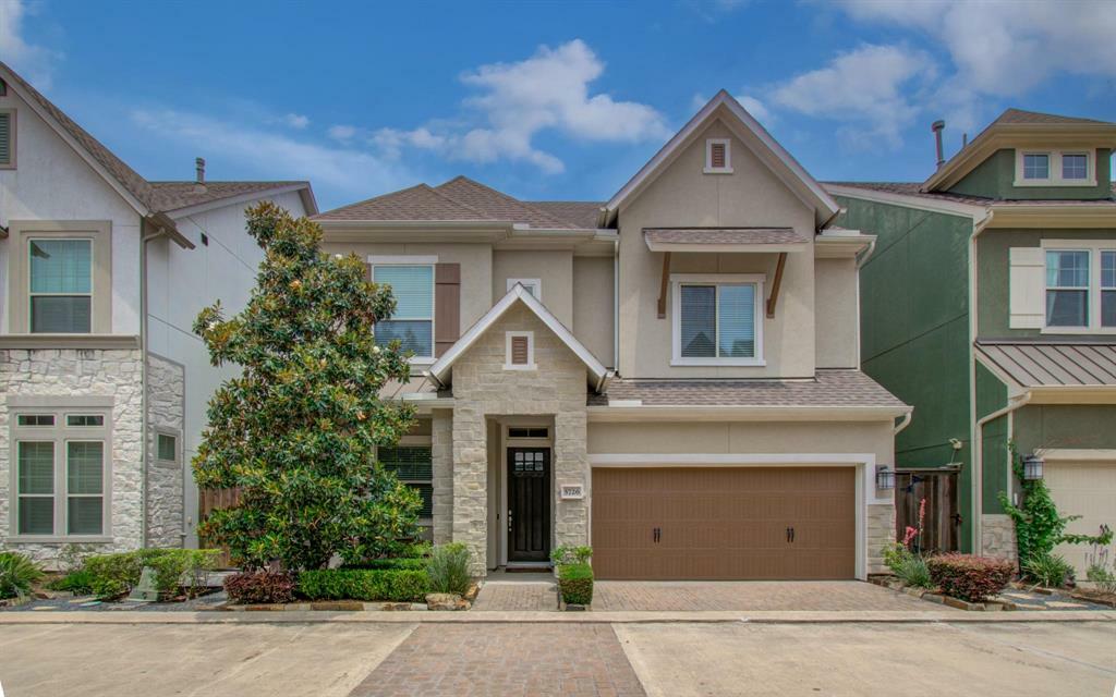 Property Photo: 5726 Brancott Way TX 77096