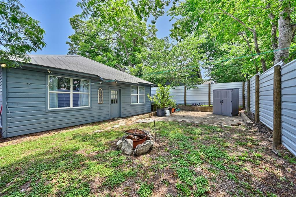 Property Photo: 213 N Austin Street TX 77833