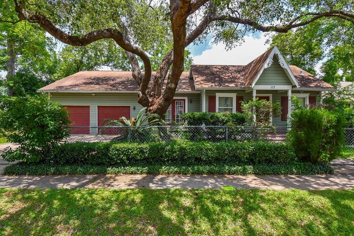 117 E 25th Street  Houston TX 77008 photo