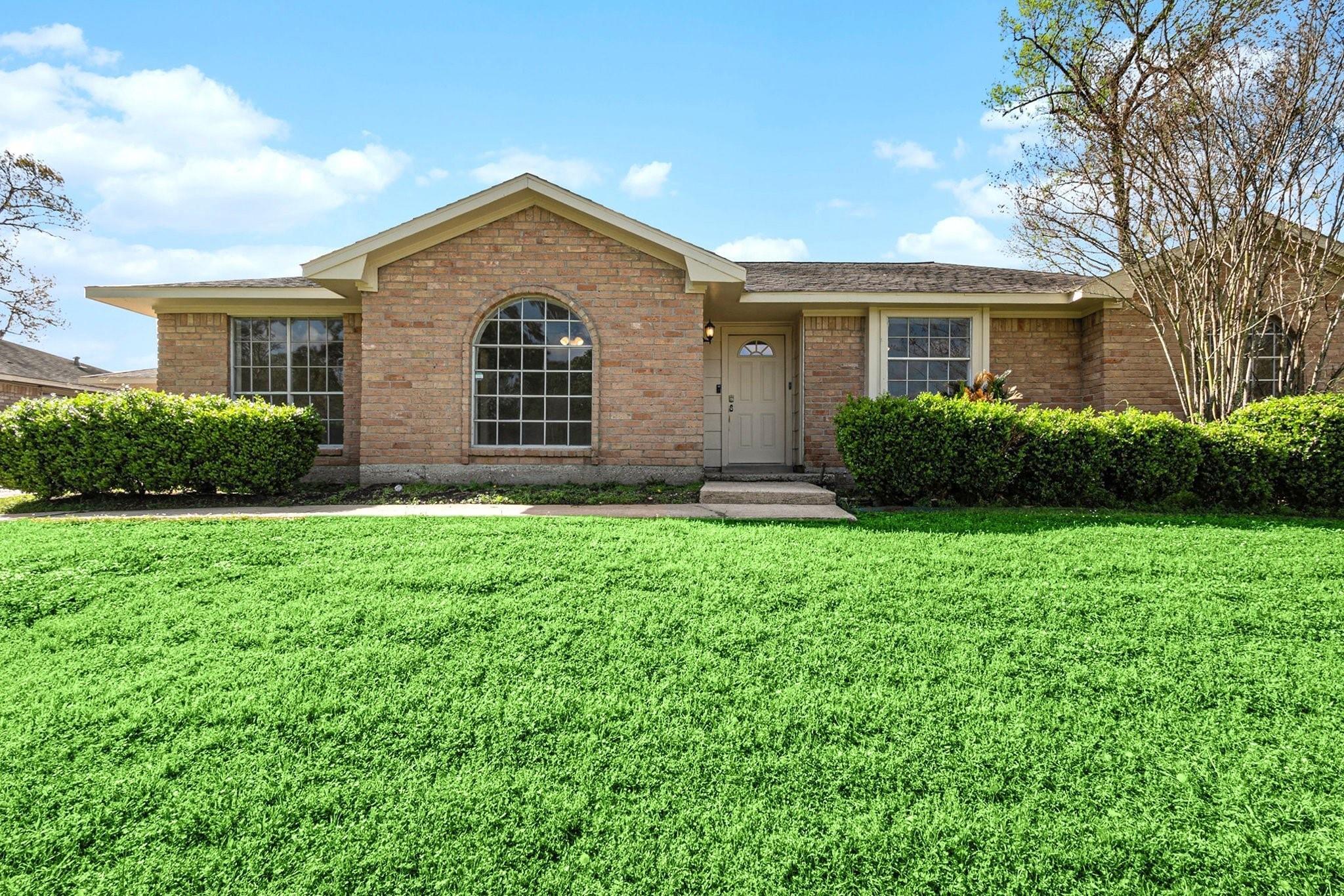 Property Photo: 10056 Woodhollow Drive TX 77385