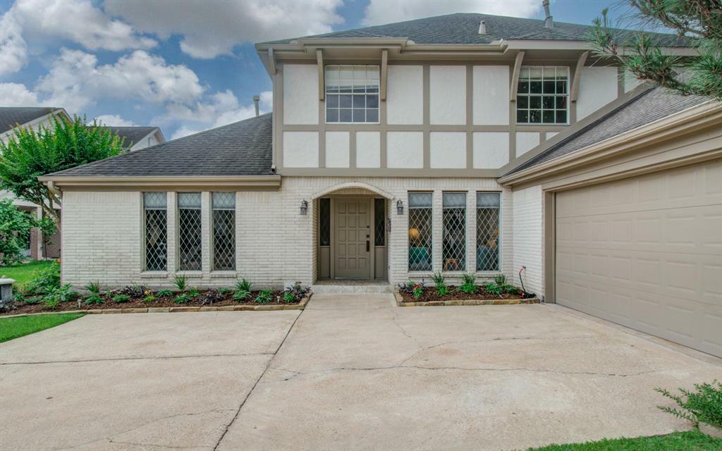Property Photo: 6119 Bankside Drive TX 77096