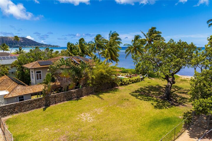 Property Photo: 240 Paiko Drive HI 96821