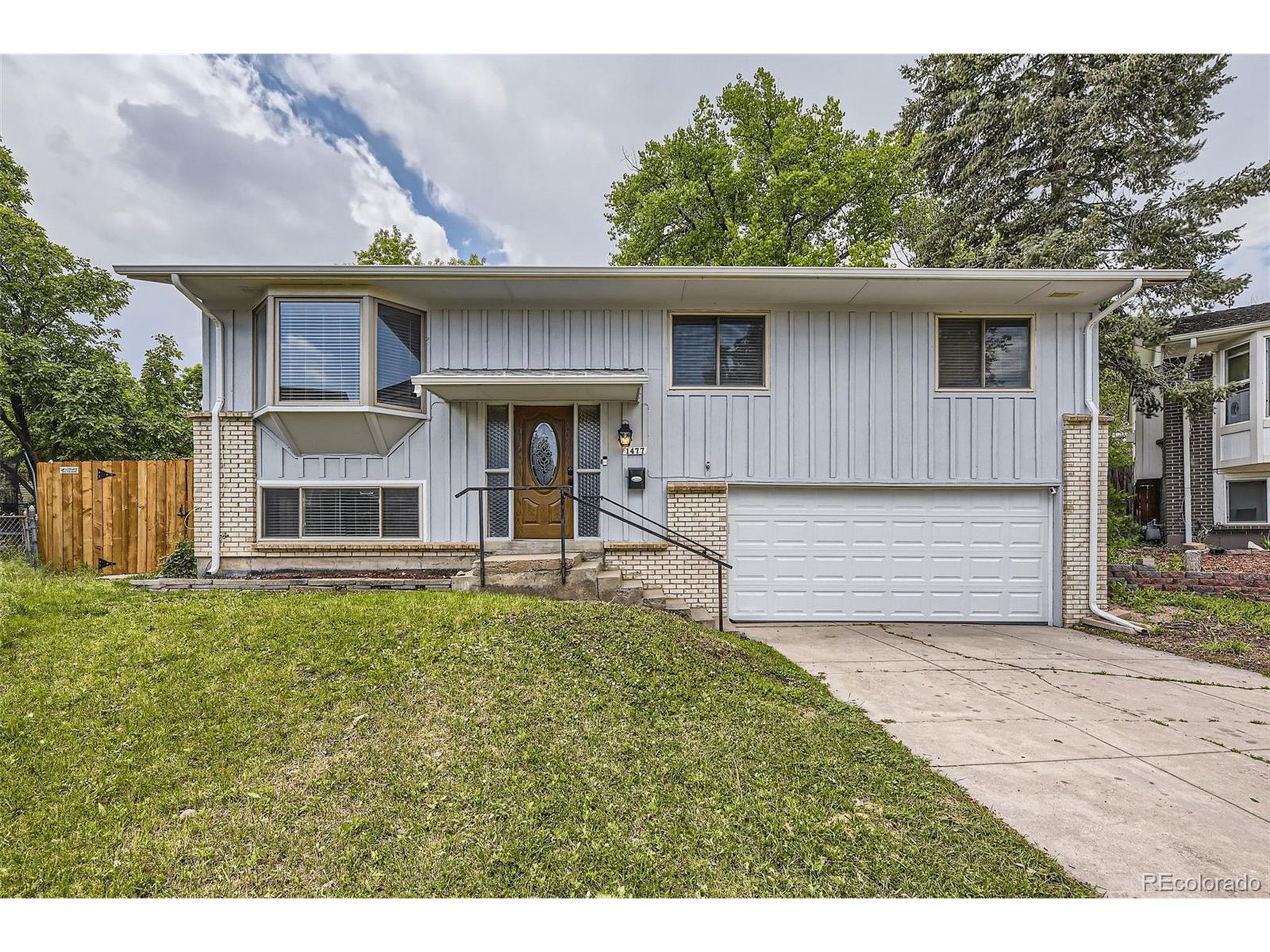 Property Photo:  