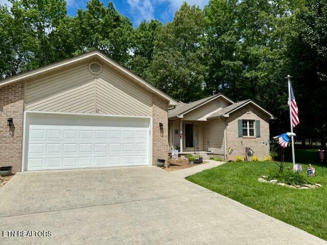Property Photo: 15 Felix Court TN 38558