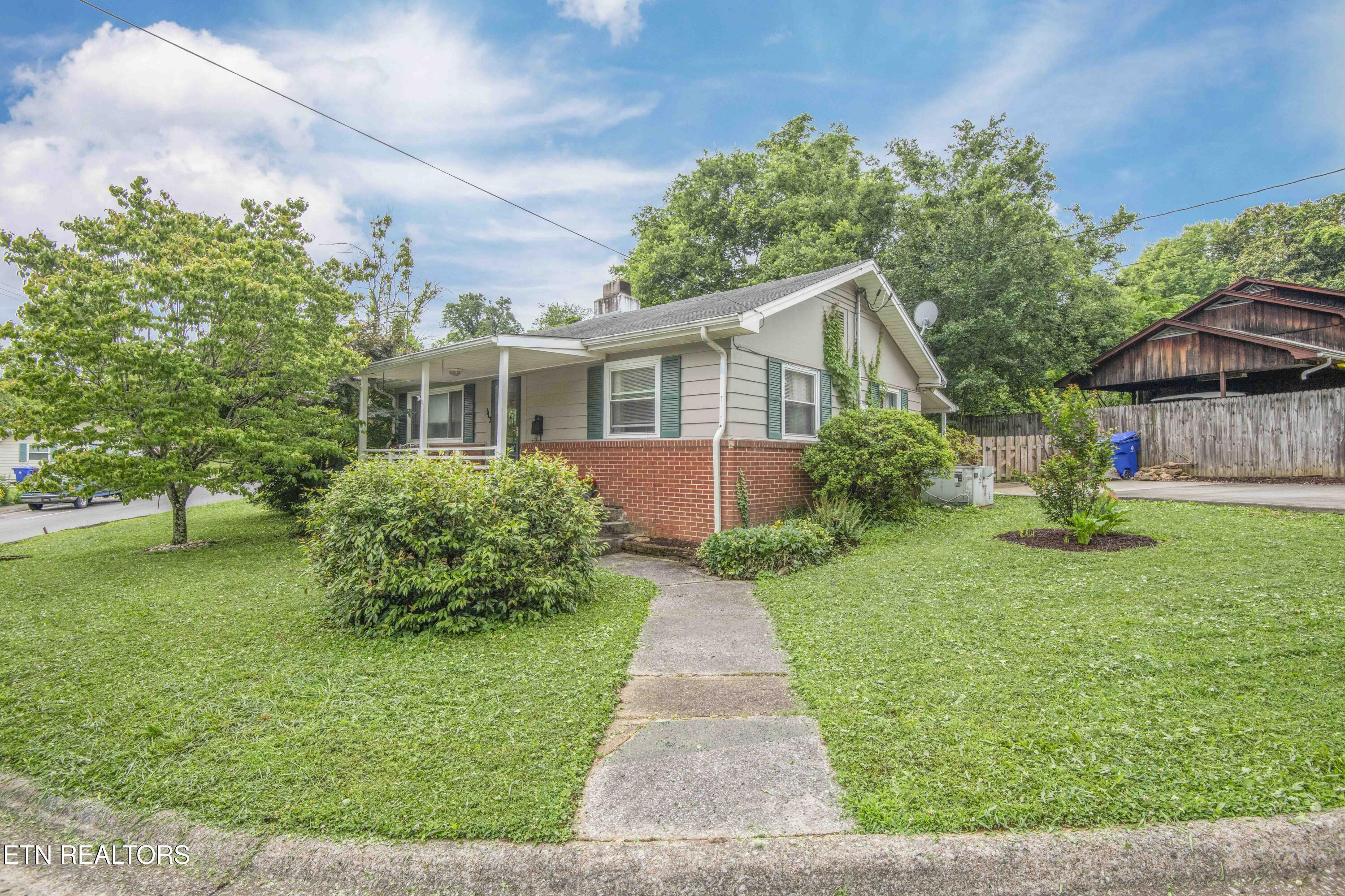 Property Photo: 113 E Price Rd TN 37830