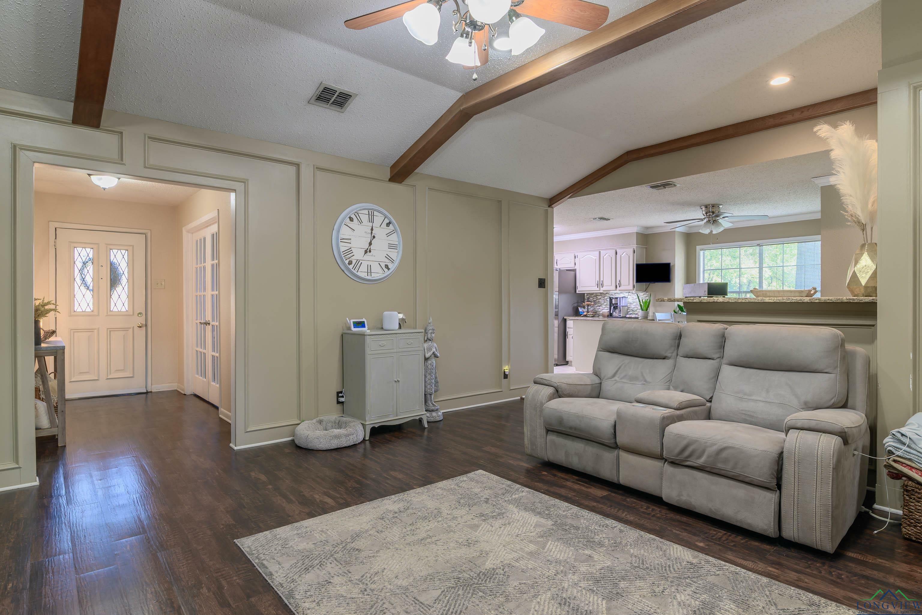 Property Photo:  1317 Tiffany  Ln  TX 75604 