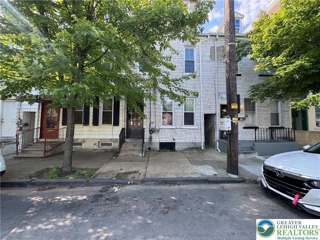 Property Photo: 734 W Gordon Street PA 18102