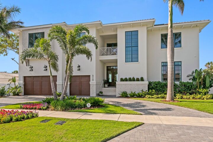 Property Photo:  5110 W Longfellow Avenue  FL 33629 