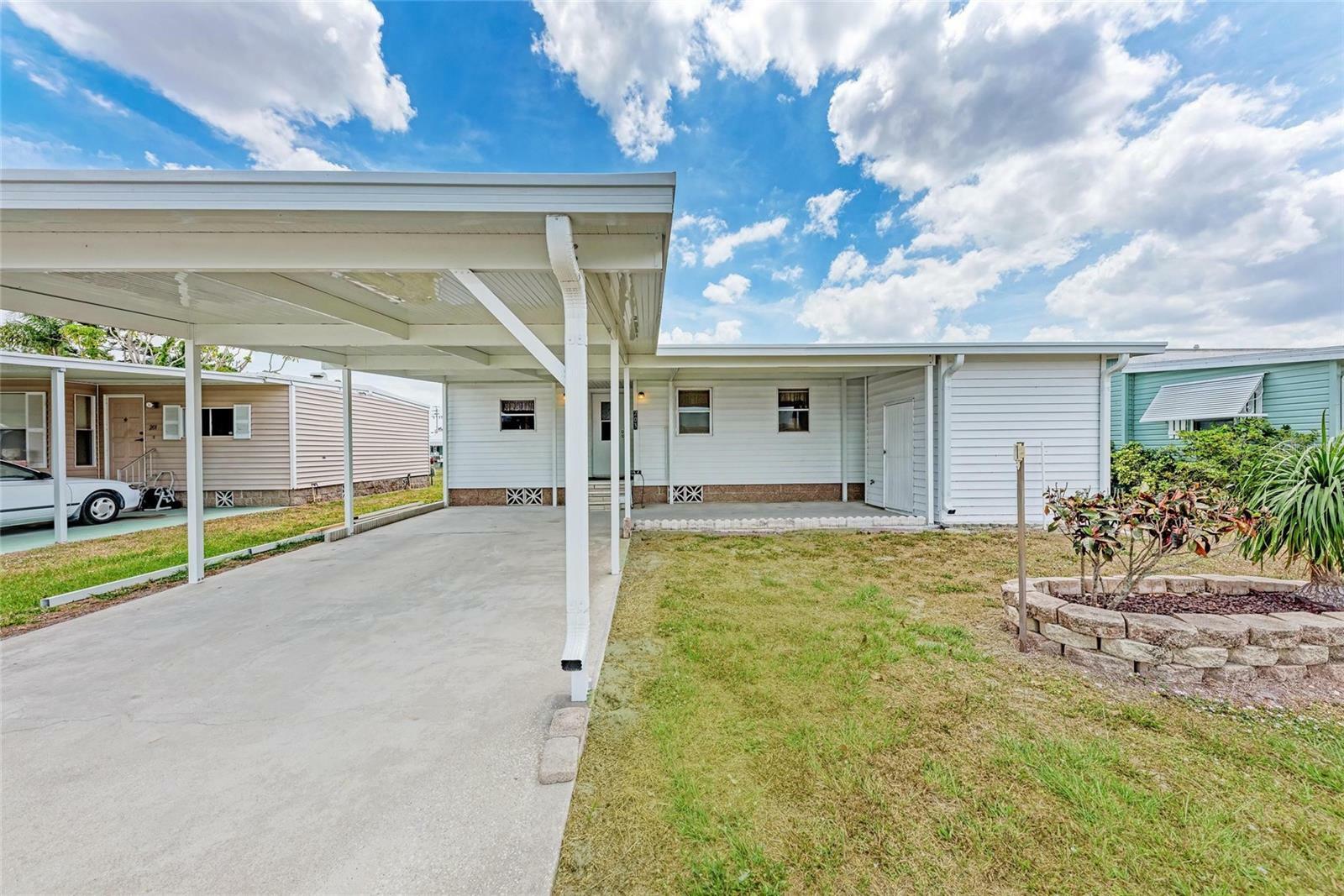 Property Photo: 5619 Bayshore Road 203 FL 34221