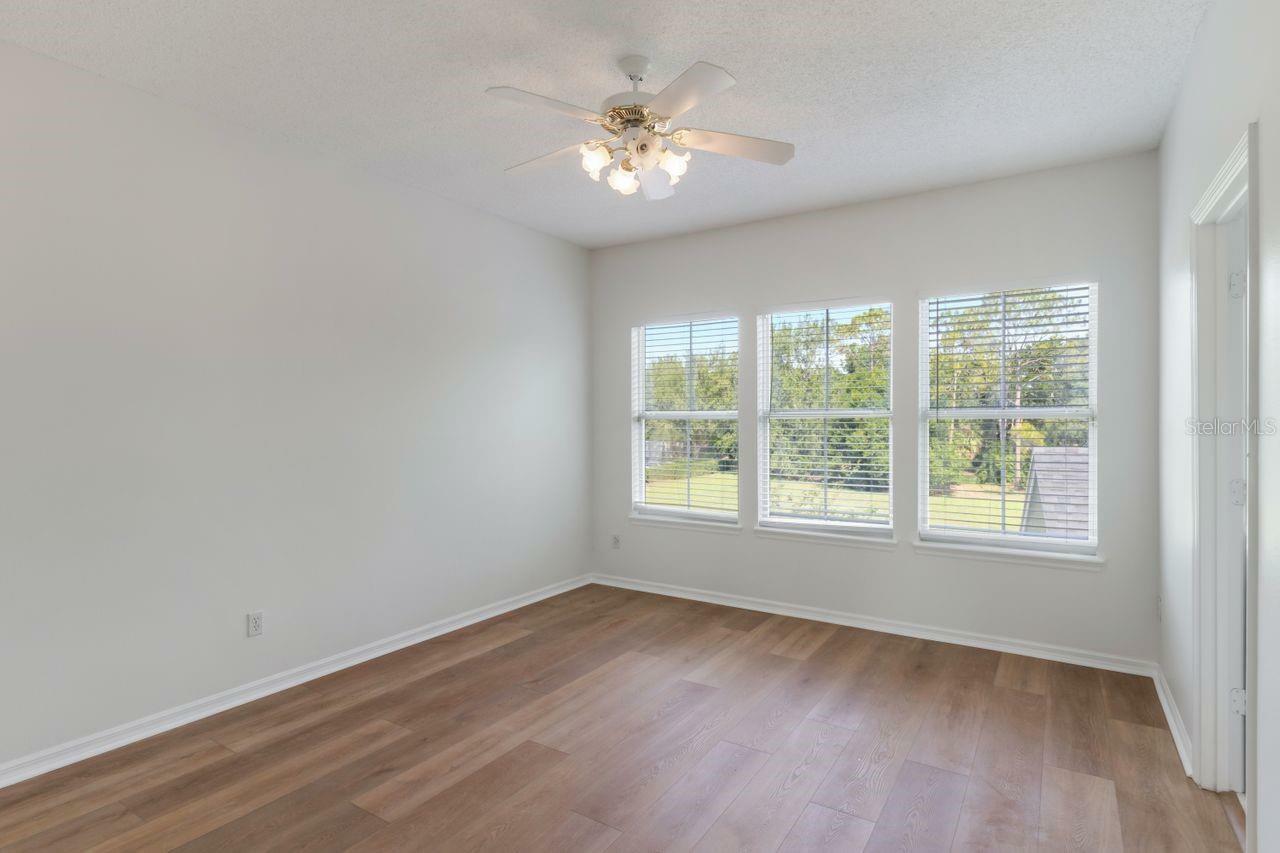 Property Photo: 181 Longview Avenue FL 34747