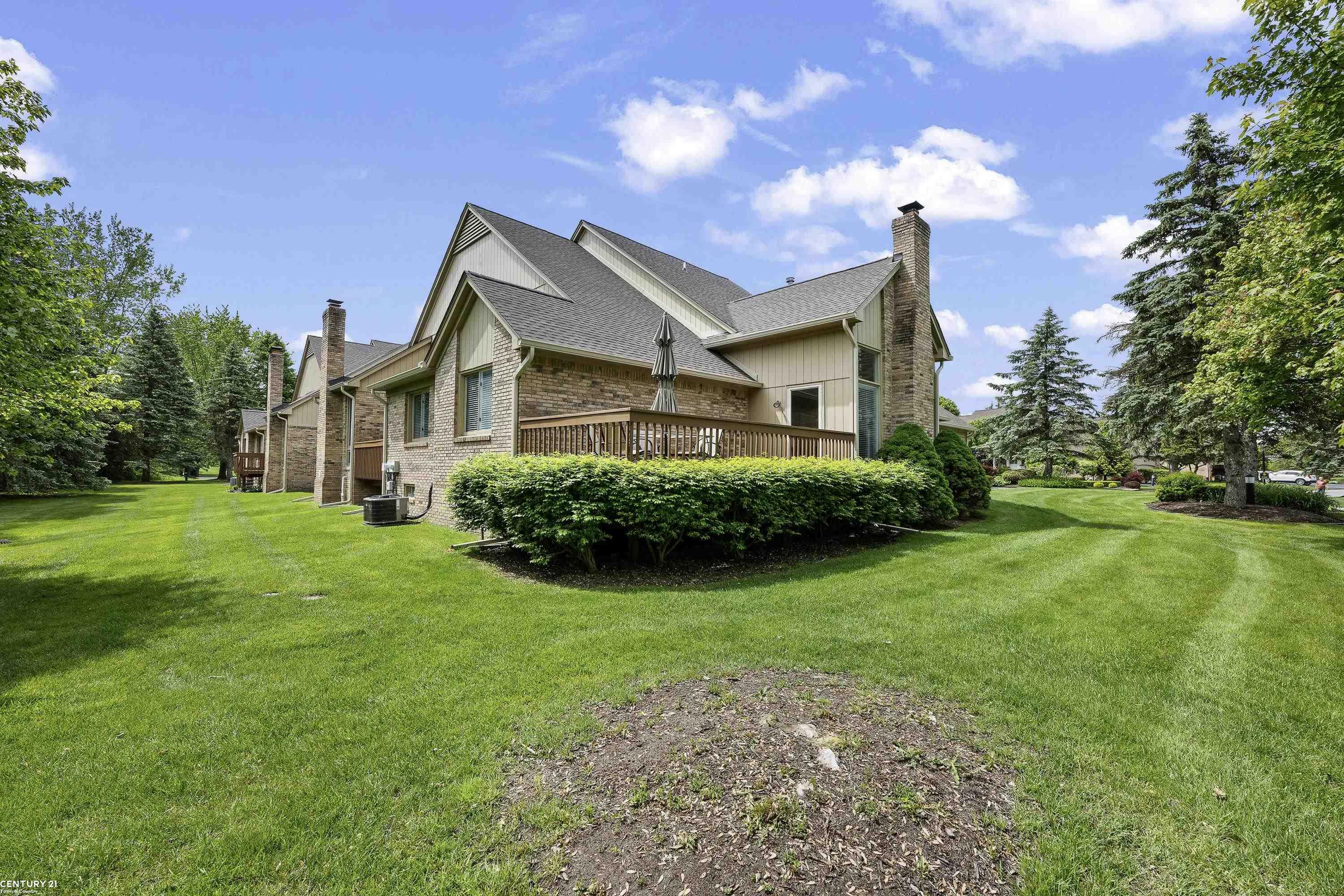 Property Photo: 2164 Sandlewood Drive MI 48316