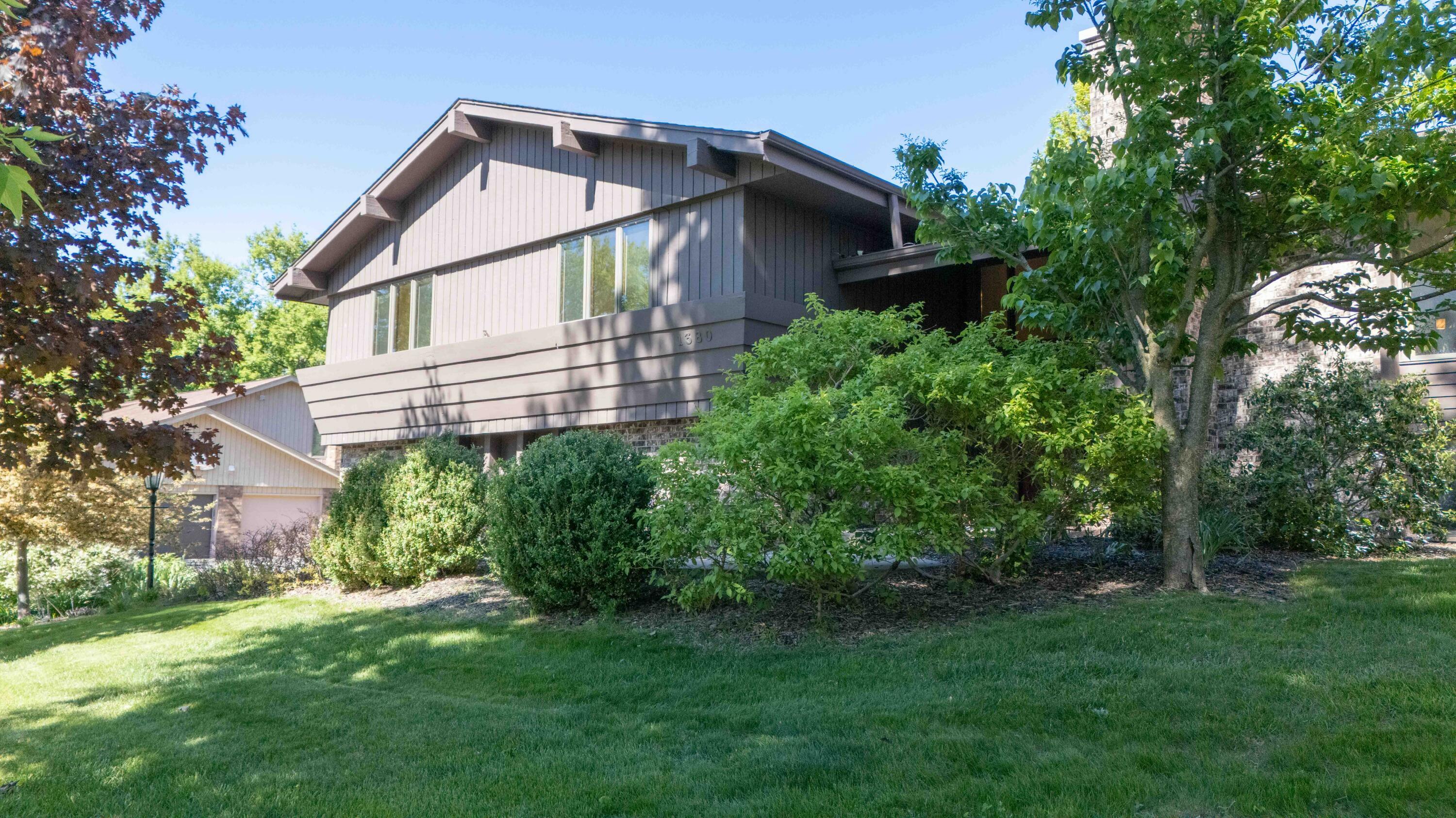 1380 Independence Dr  Brookfield WI 53045 photo