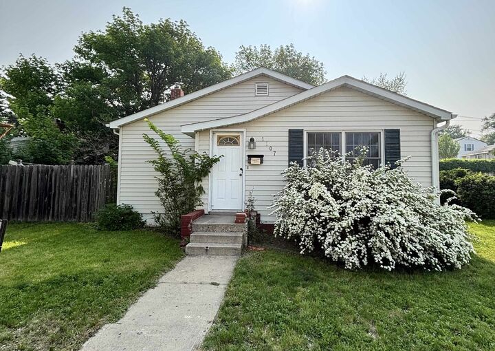1107 SE 2nd St.  Minot ND 58701-5907 photo
