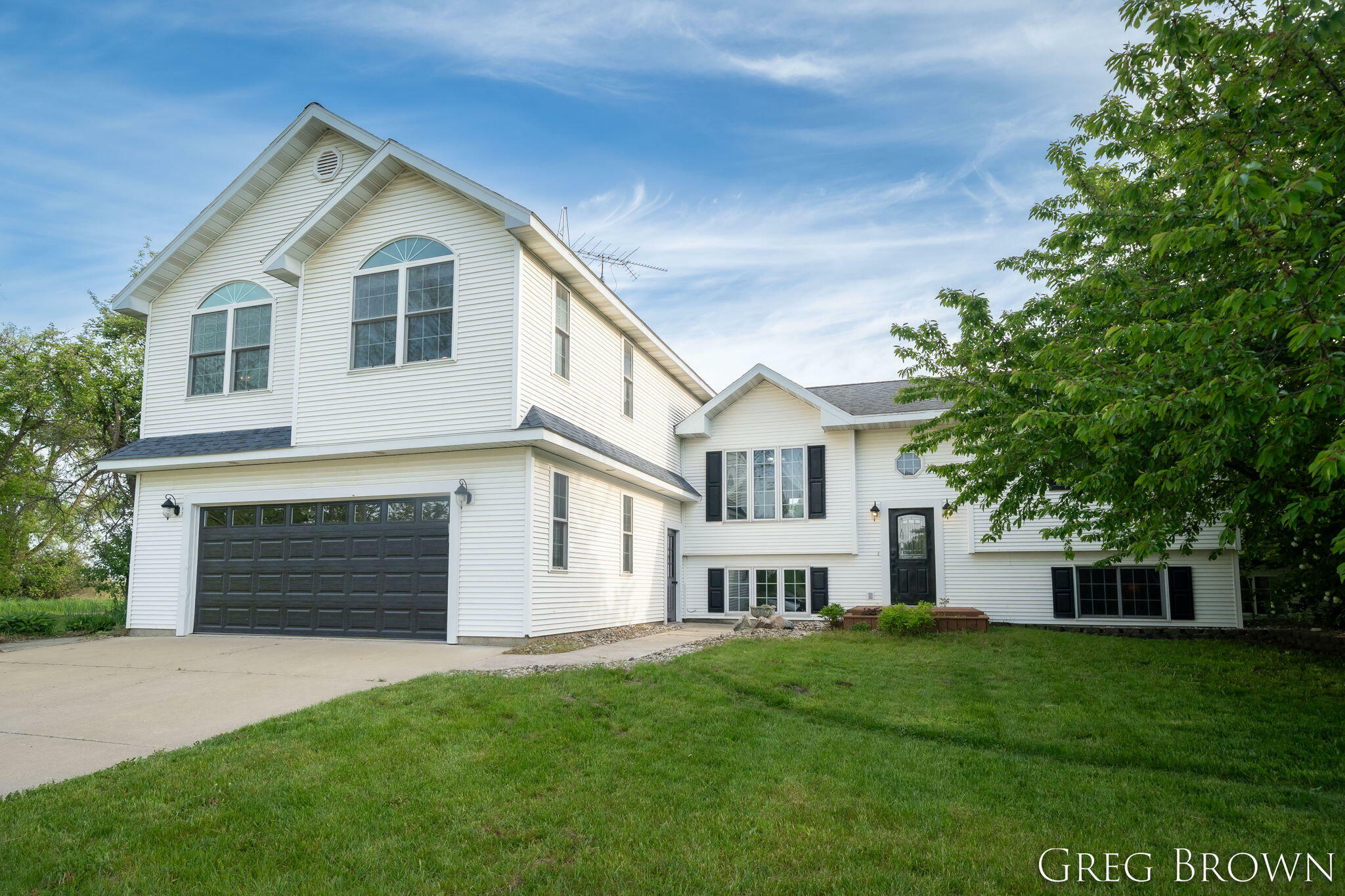 Property Photo: 9318 Jefferson Road MI 48850