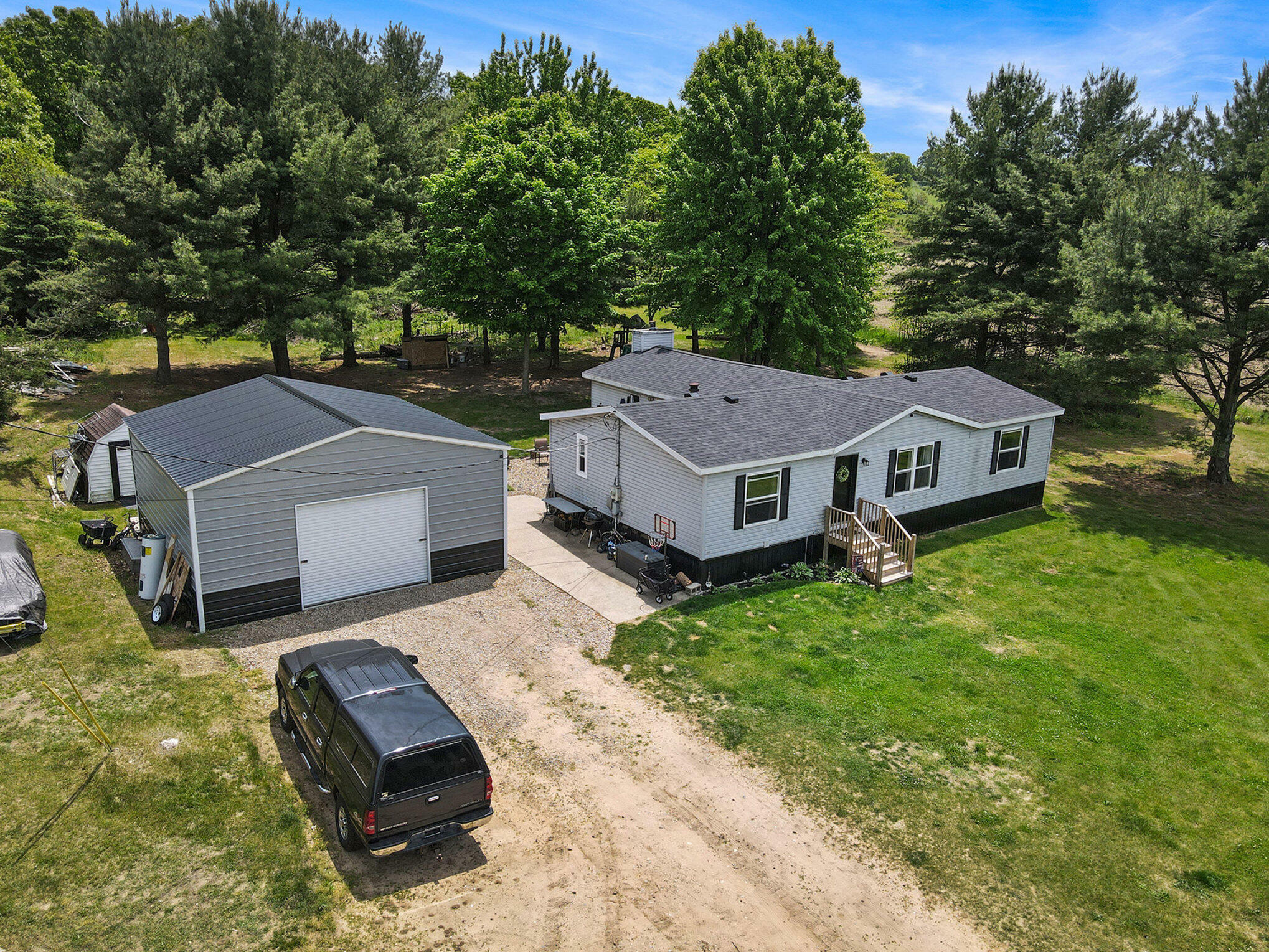 Property Photo: 33501 County Road 669 MI 49065