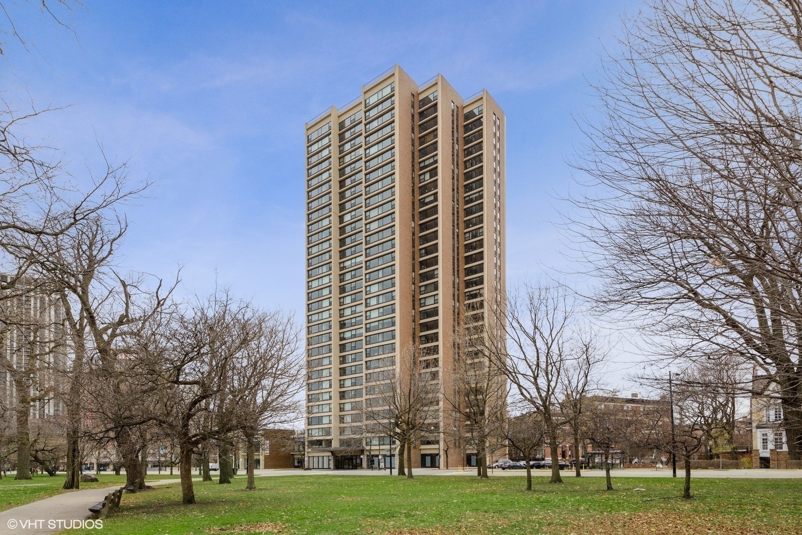 Property Photo: 1850 N Clark Street 2106 IL 60614