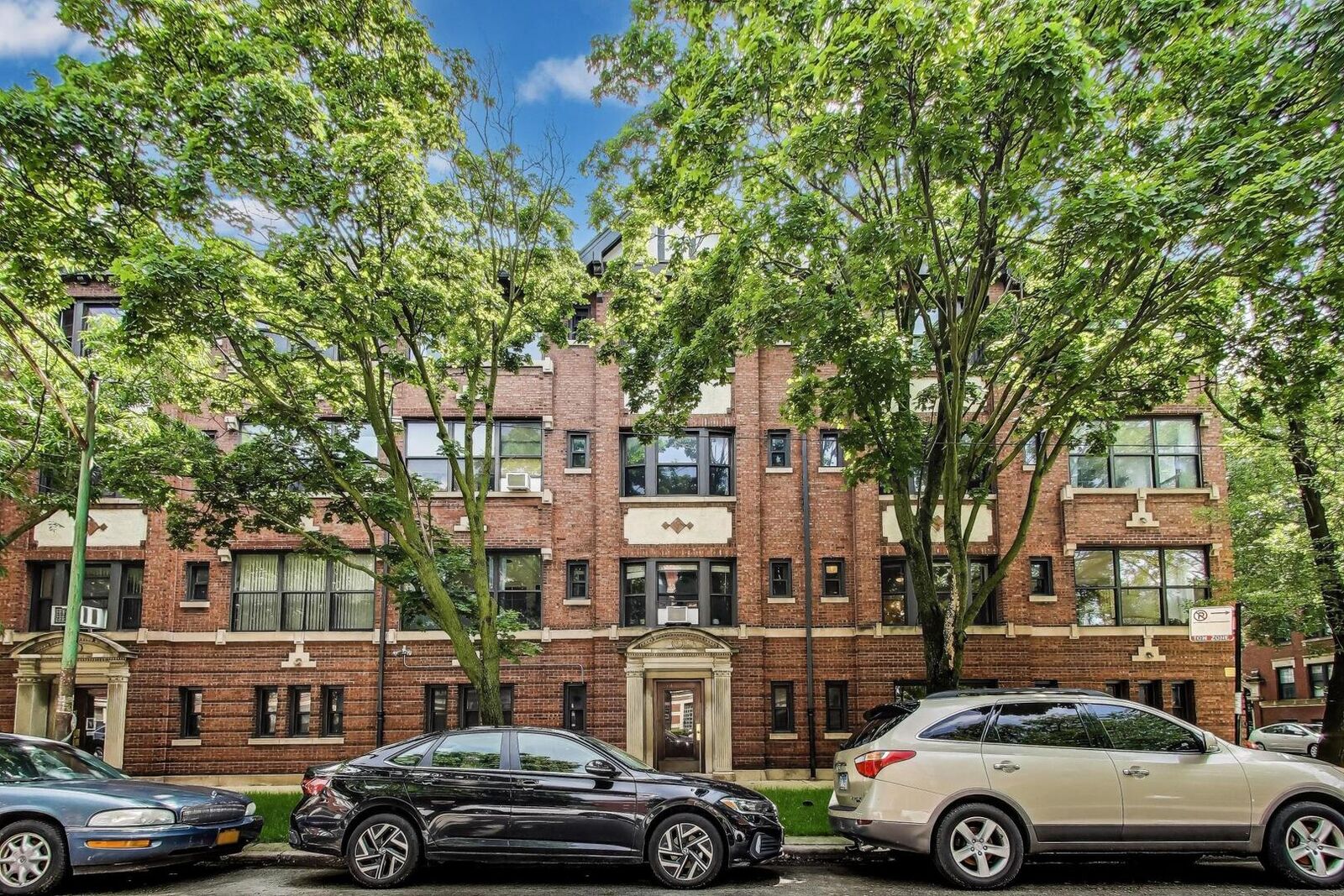 Property Photo:  5143 S Greenwood Avenue 1  IL 60615 