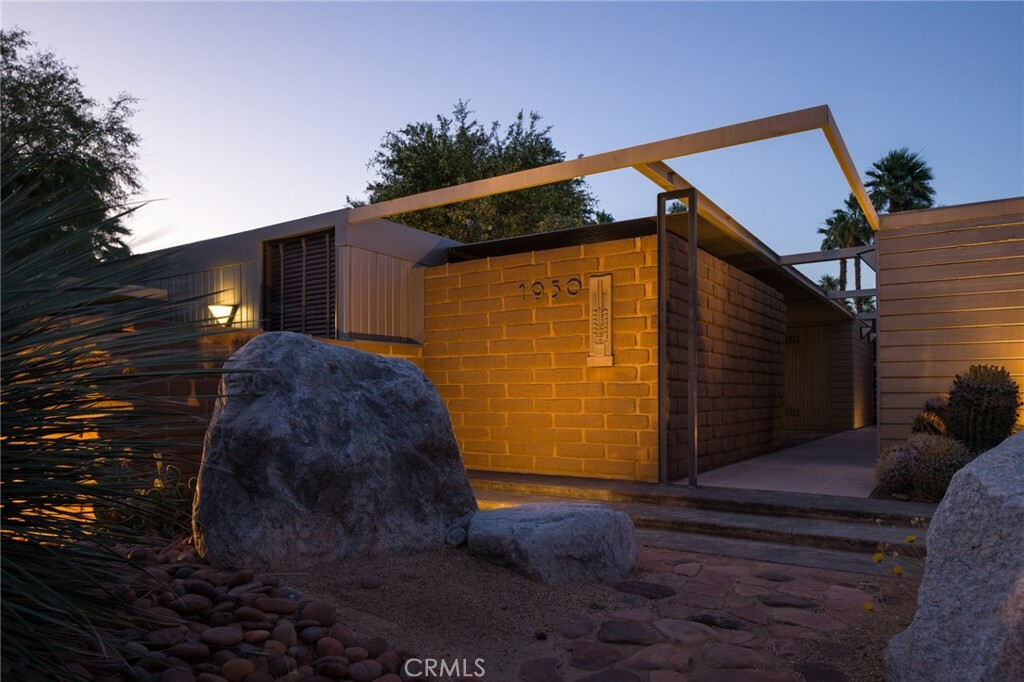 1950 E Desert Palms Drive  Palm Springs CA 92262 photo
