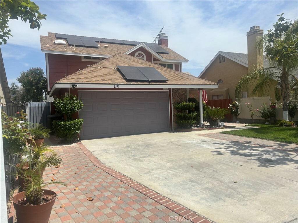 Property Photo: 116 Evergreen Place CA 92571