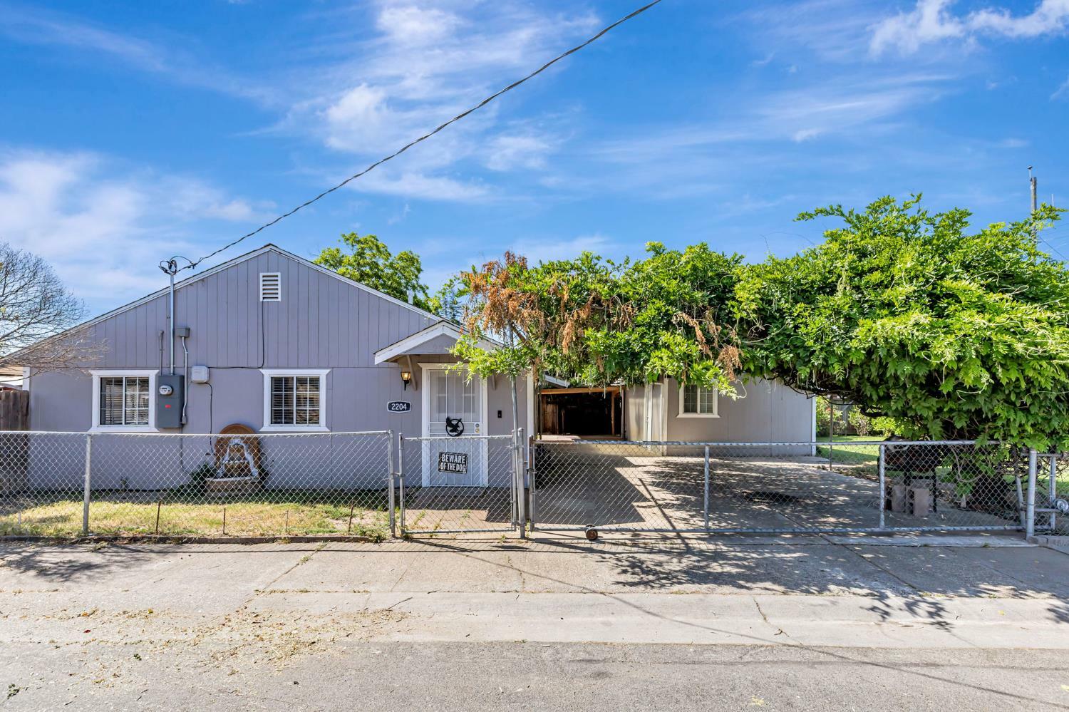 Property Photo: 2204 15th Avenue CA 95822
