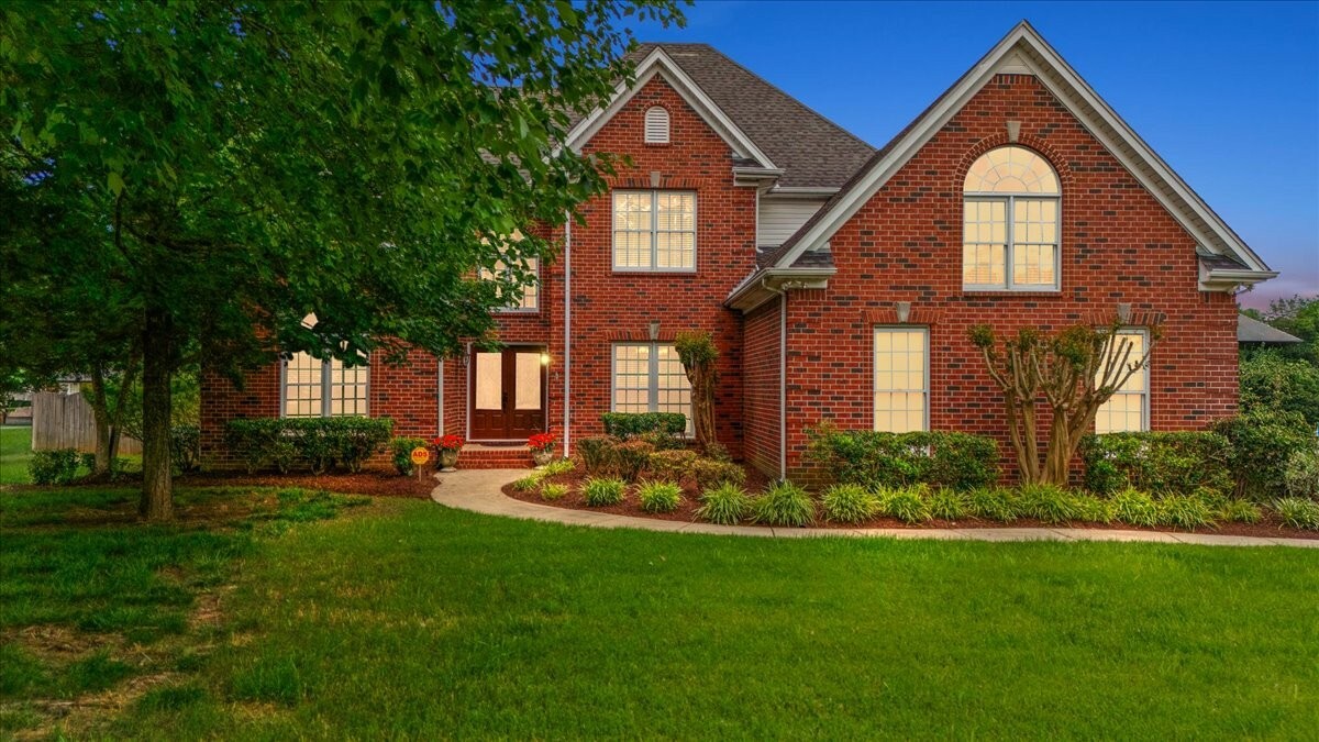 Property Photo: 2214 Woodridge Trl TN 37130