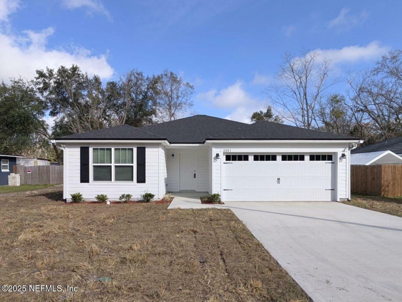 Property Photo: 2951 W 2nd Street FL 32254