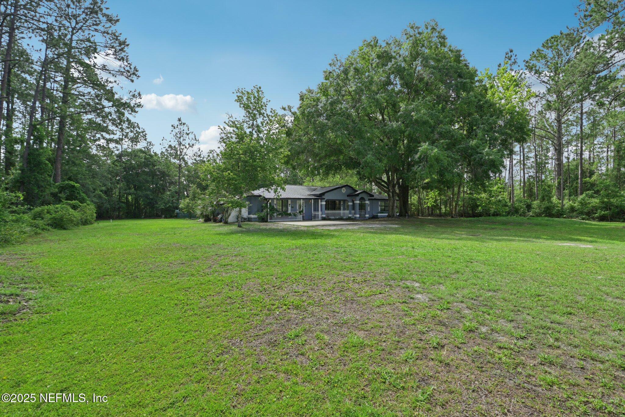 Property Photo: 9620 Baylor Avenue FL 32145