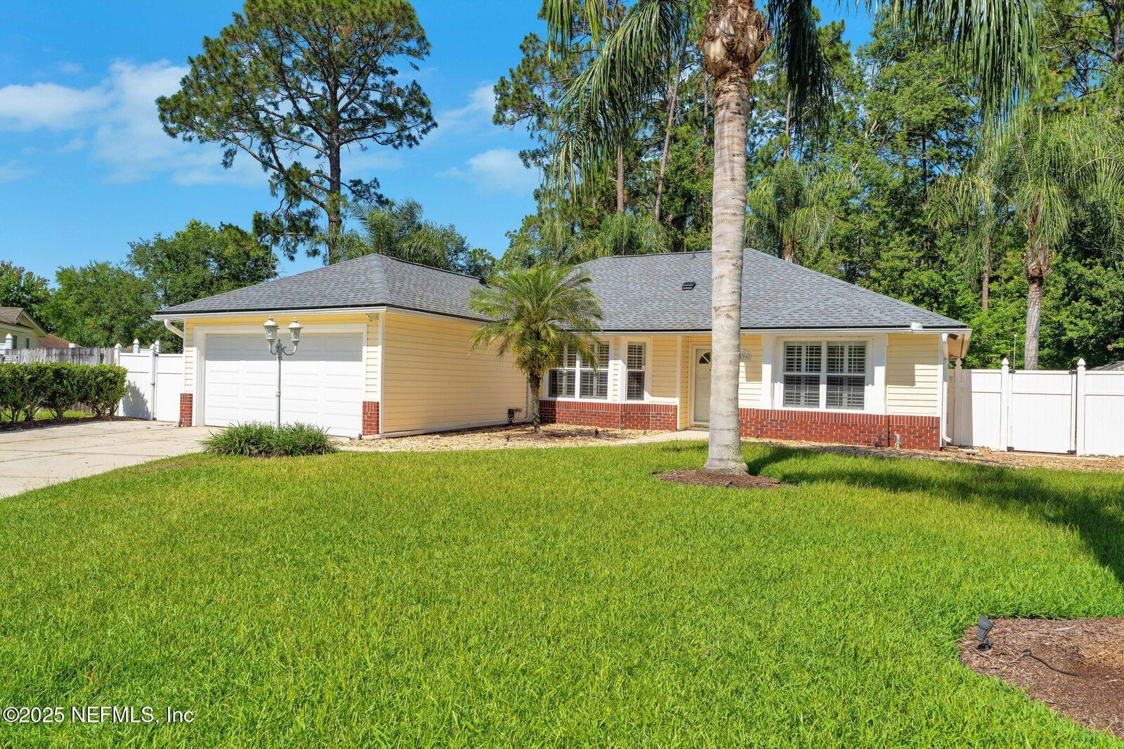Property Photo: 1696 Tall Timber Drive FL 32003
