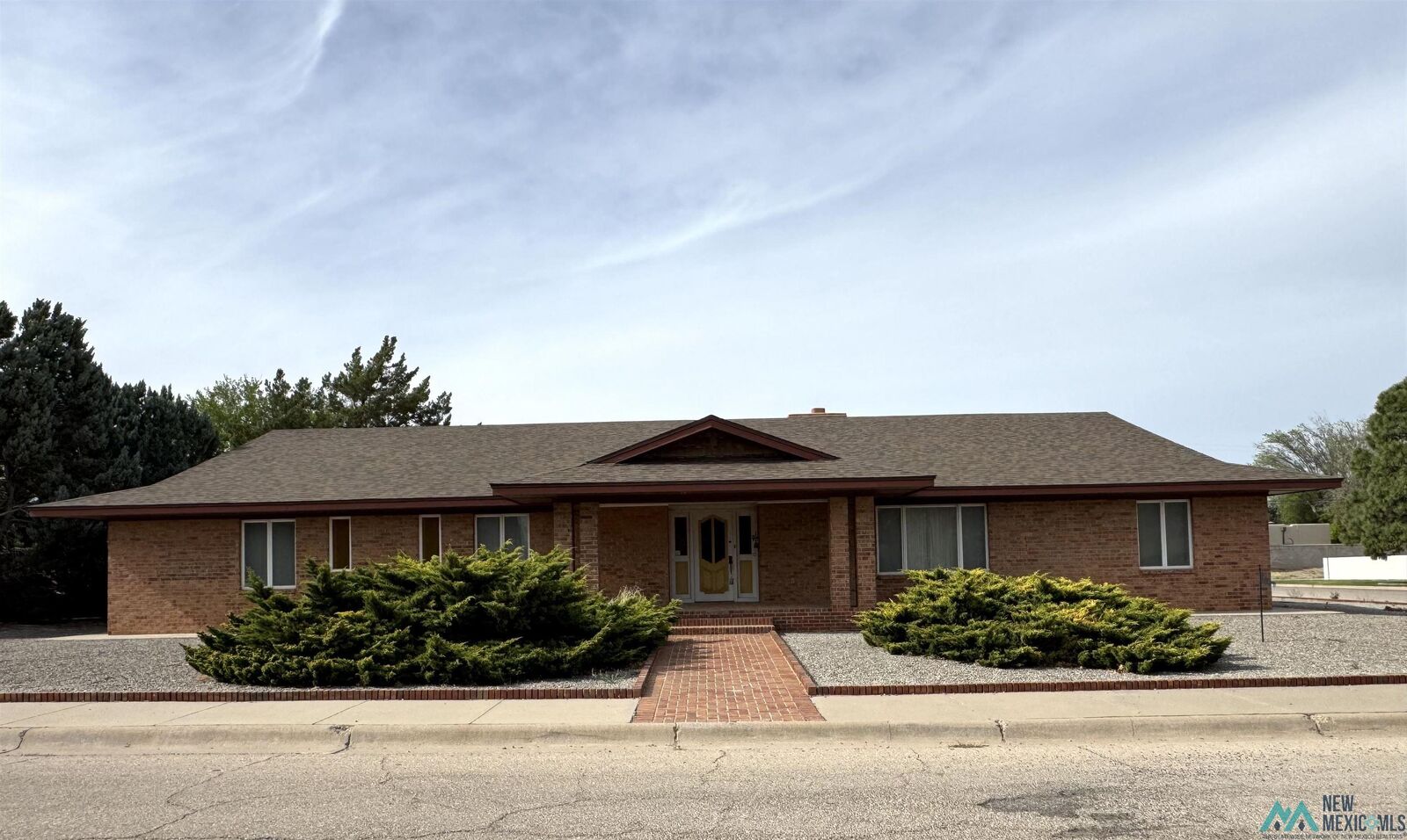 Property Photo:  2400 W Loma Drive  NM 88210 