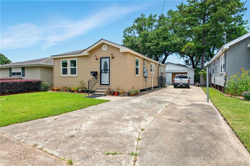 Property Photo:  434 Farrington Drive  LA 70072 