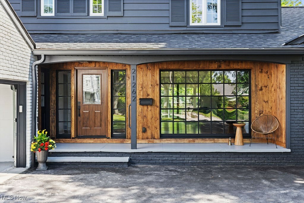 Property Photo: 21262 S Woodland Road OH 44122