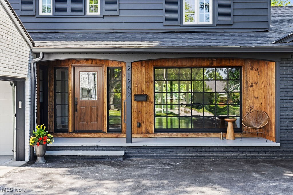 Property Photo:  21262 S Woodland Road  OH 44122 