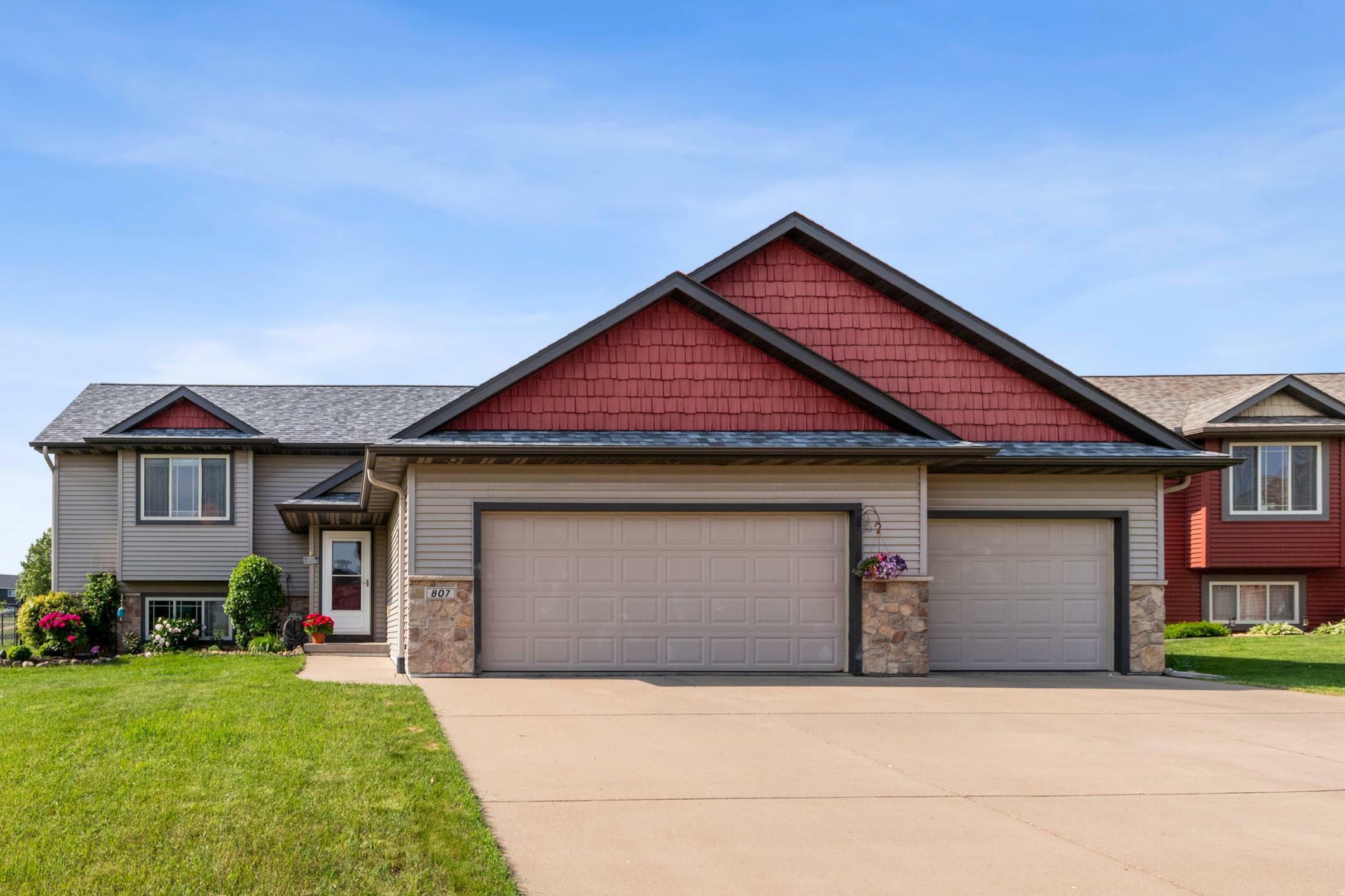 Property Photo: 807 Fairchild Drive WI 54022