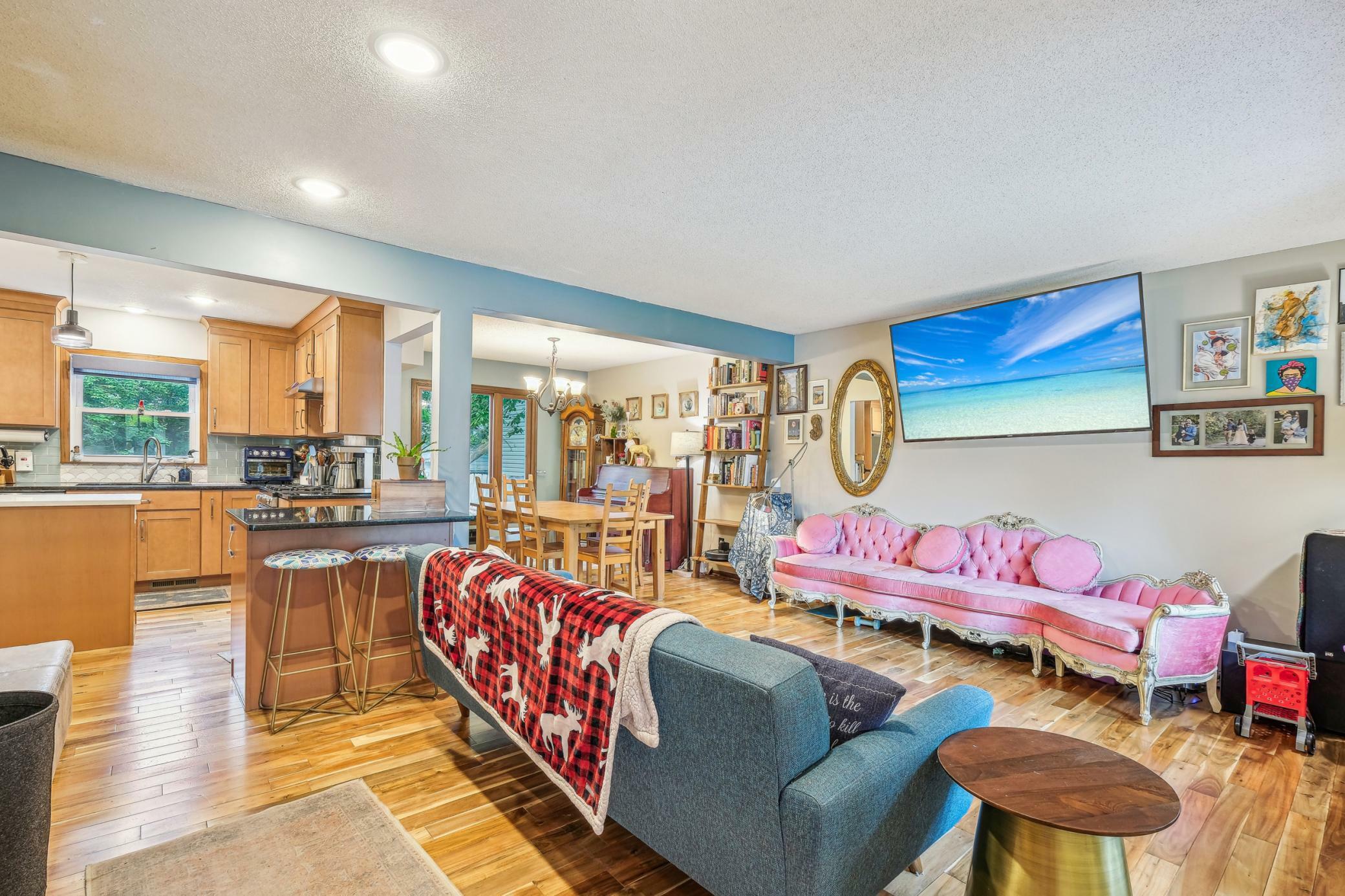Property Photo:  716 6th Street NE  MN 55413 