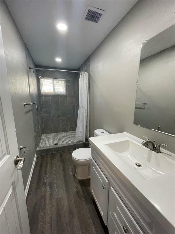 Property Photo: 2148 Brookfield Avenue TX 75235