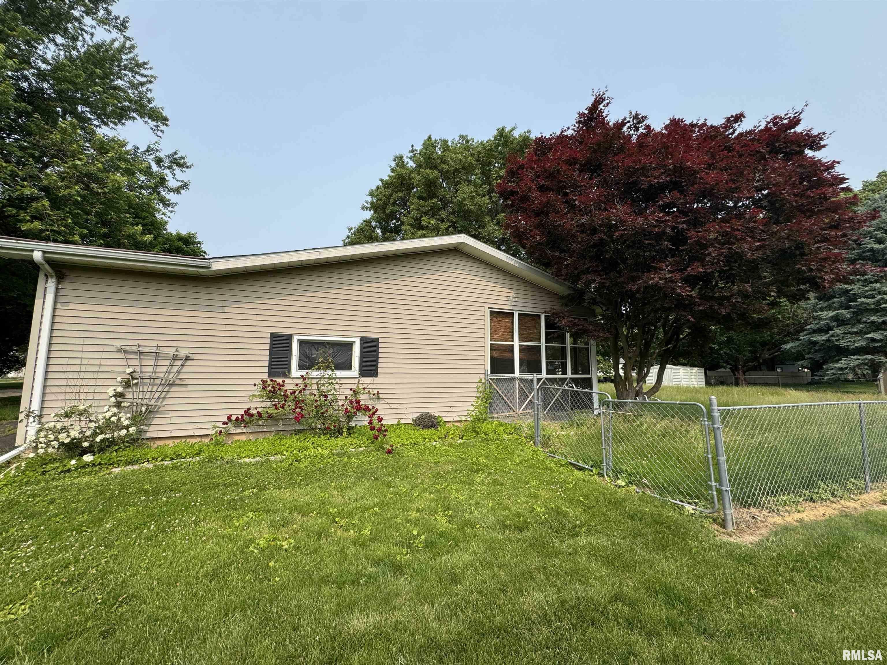 Property Photo: 4267 Evergreen Drive IL 61401