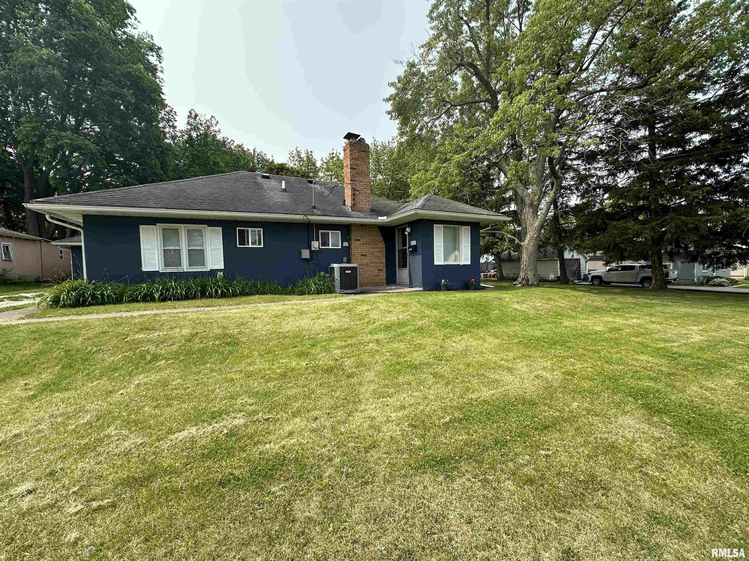 Property Photo: 402 W Tower Street IL 61530