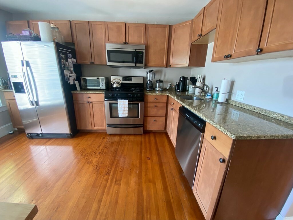 Property Photo:  122 G St 3  MA 02127 