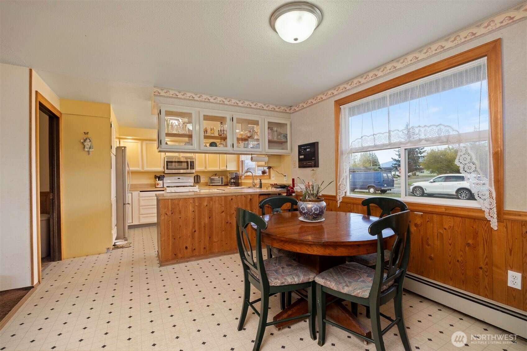 Property Photo: 209 E 3rd Street WA 98247