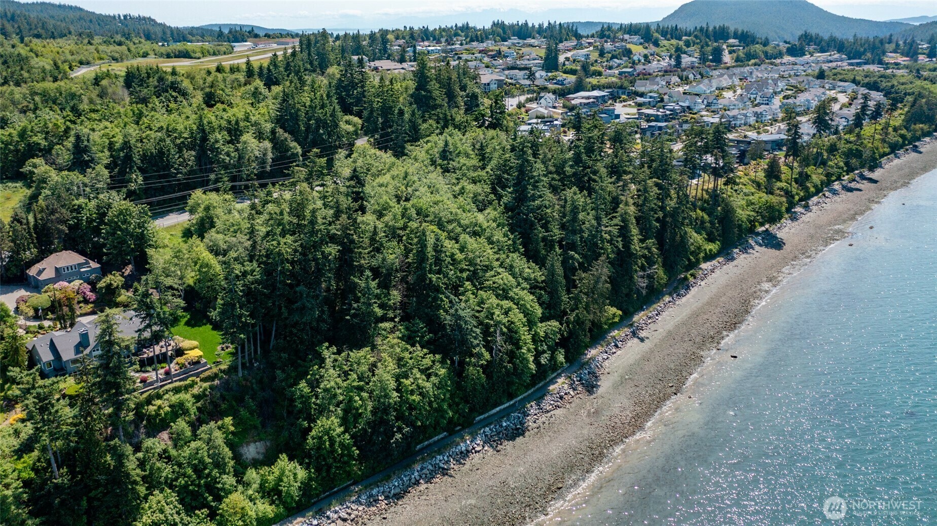Property Photo: 4100 Oakes Avenue WA 98221