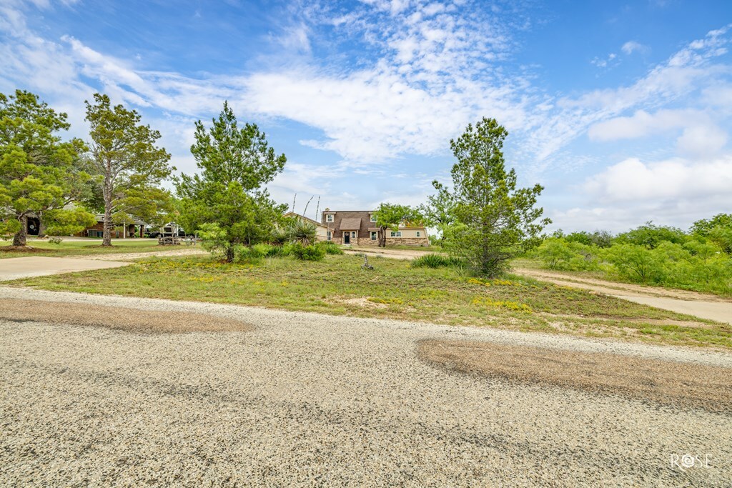 Property Photo: 72 Loch Lomond Rd TX 76901