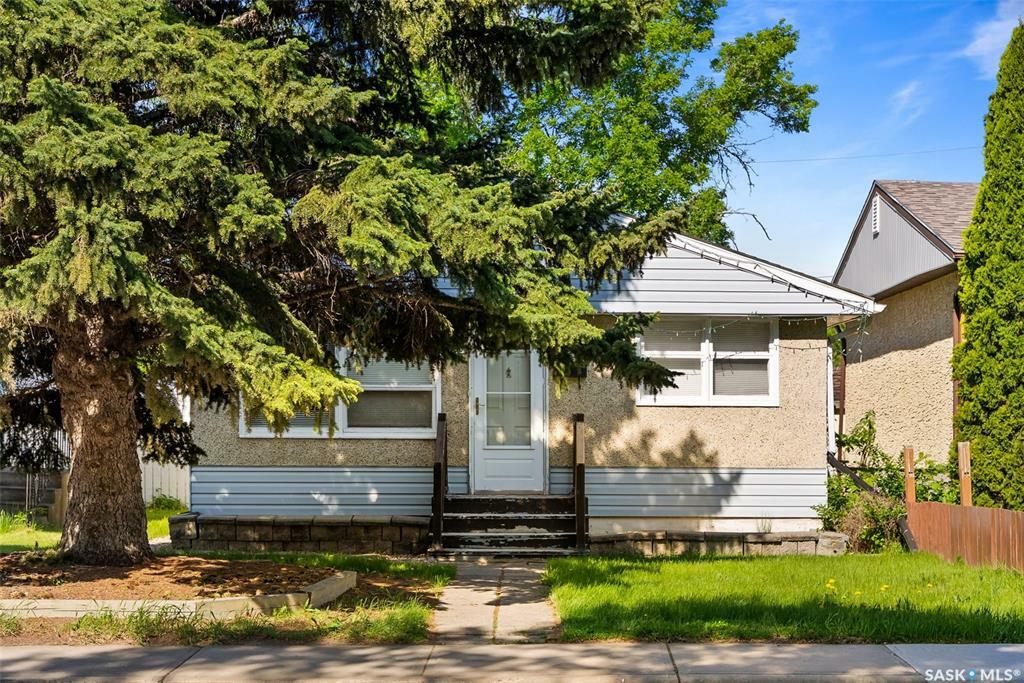 Property Photo: 1230 Campbell Street SK S4T 5P7
