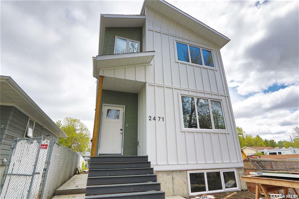 Property Photo: 2471 McAra Street SK S4N 2W6