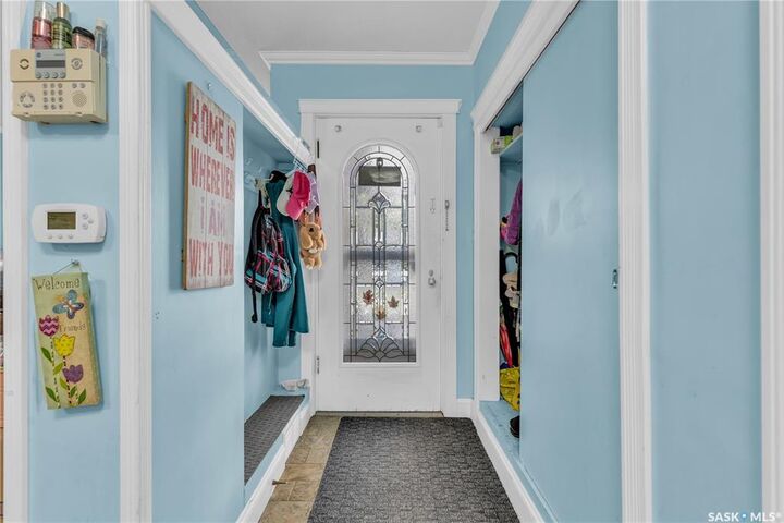Property Photo:  1023 Osler Street  SK S7N 0T5 